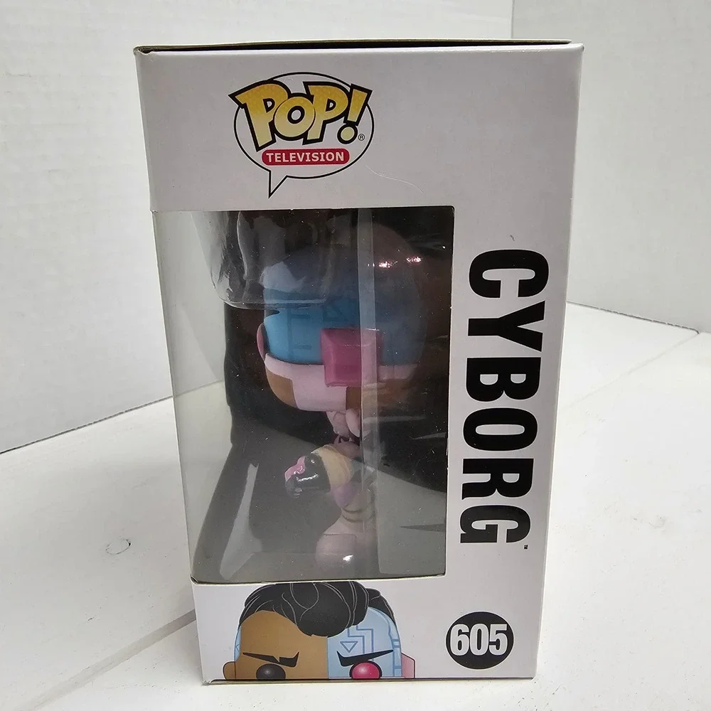 Funko Pop Teen Titans Go Night Begins to Shine Cyborg‎ 605 Vinyl Figure DC